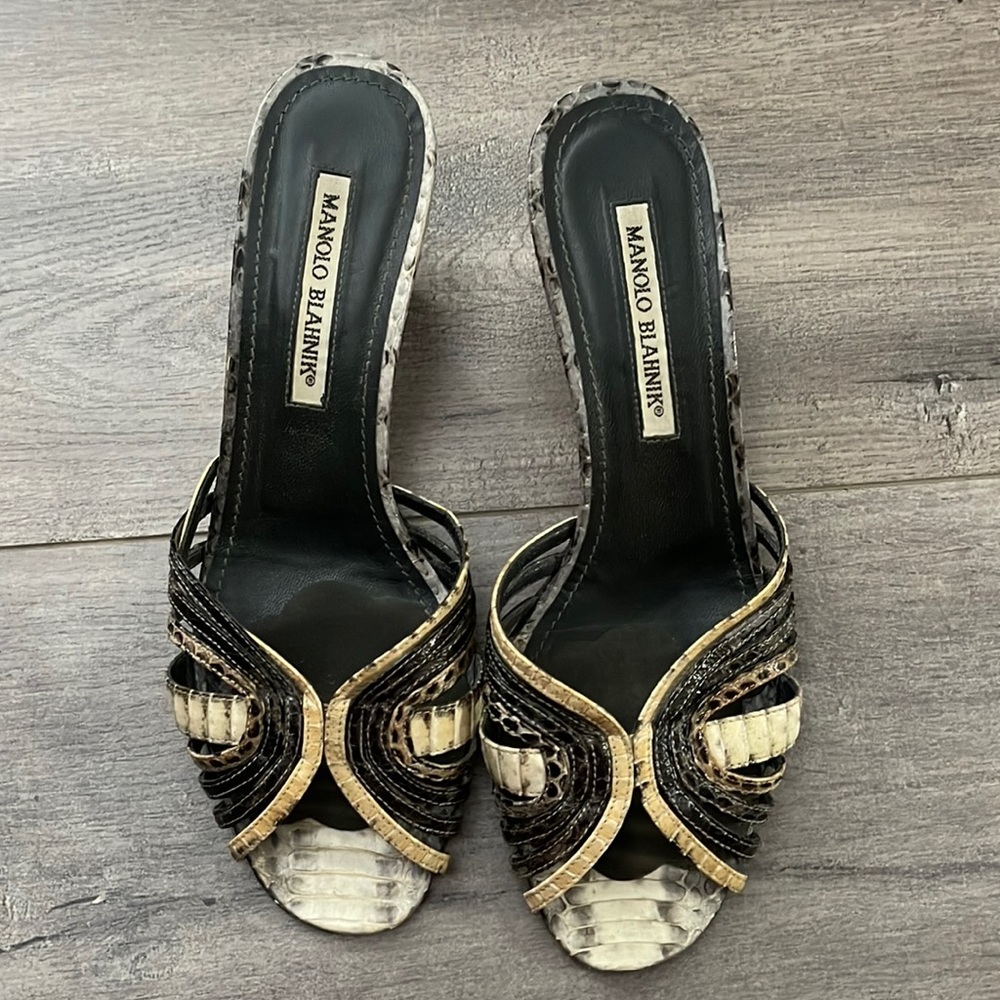 Manolo Blahnik kitten heels
